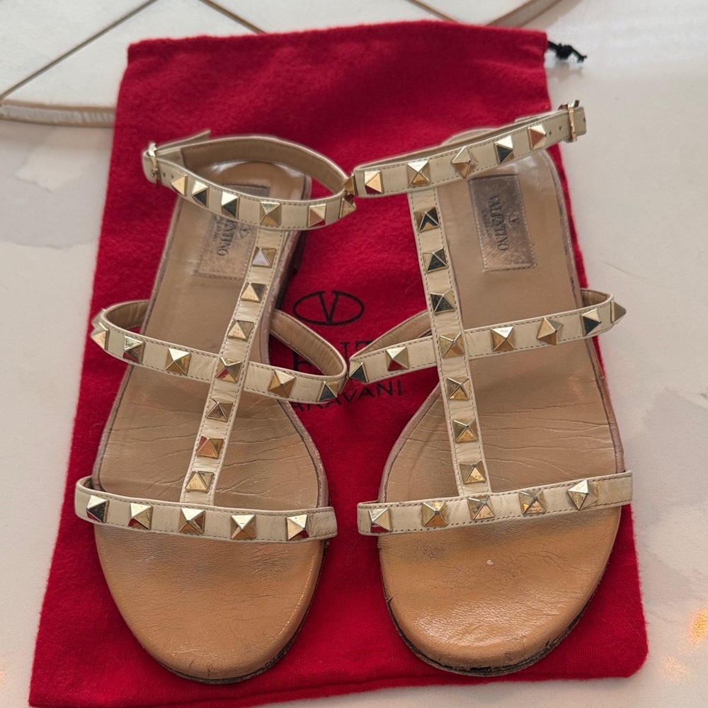 Valentino Cream Rockstud Sandals